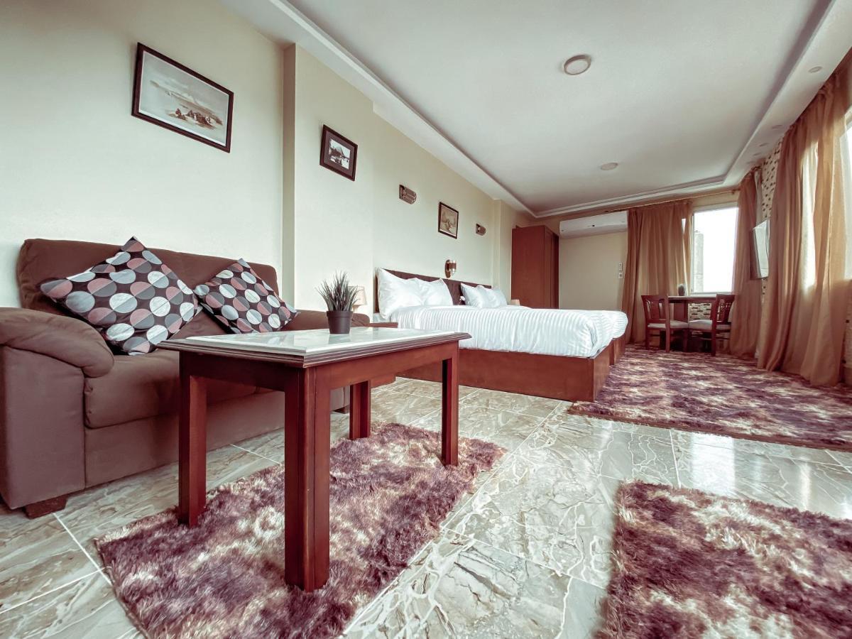 Pyramids Musem Apartment Nazlet el Simman ภายนอก รูปภาพ